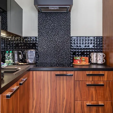 Orkana Chic By Bookinghost *