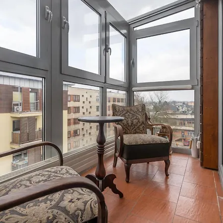 Orkana Chic By Bookinghost