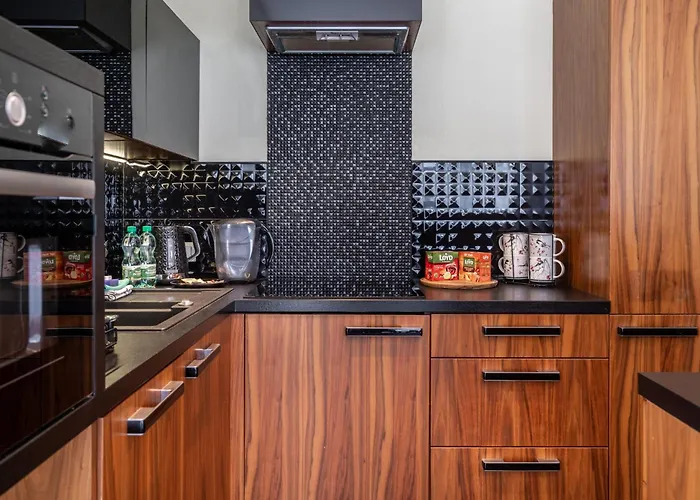 Orkana Chic By Bookinghost *